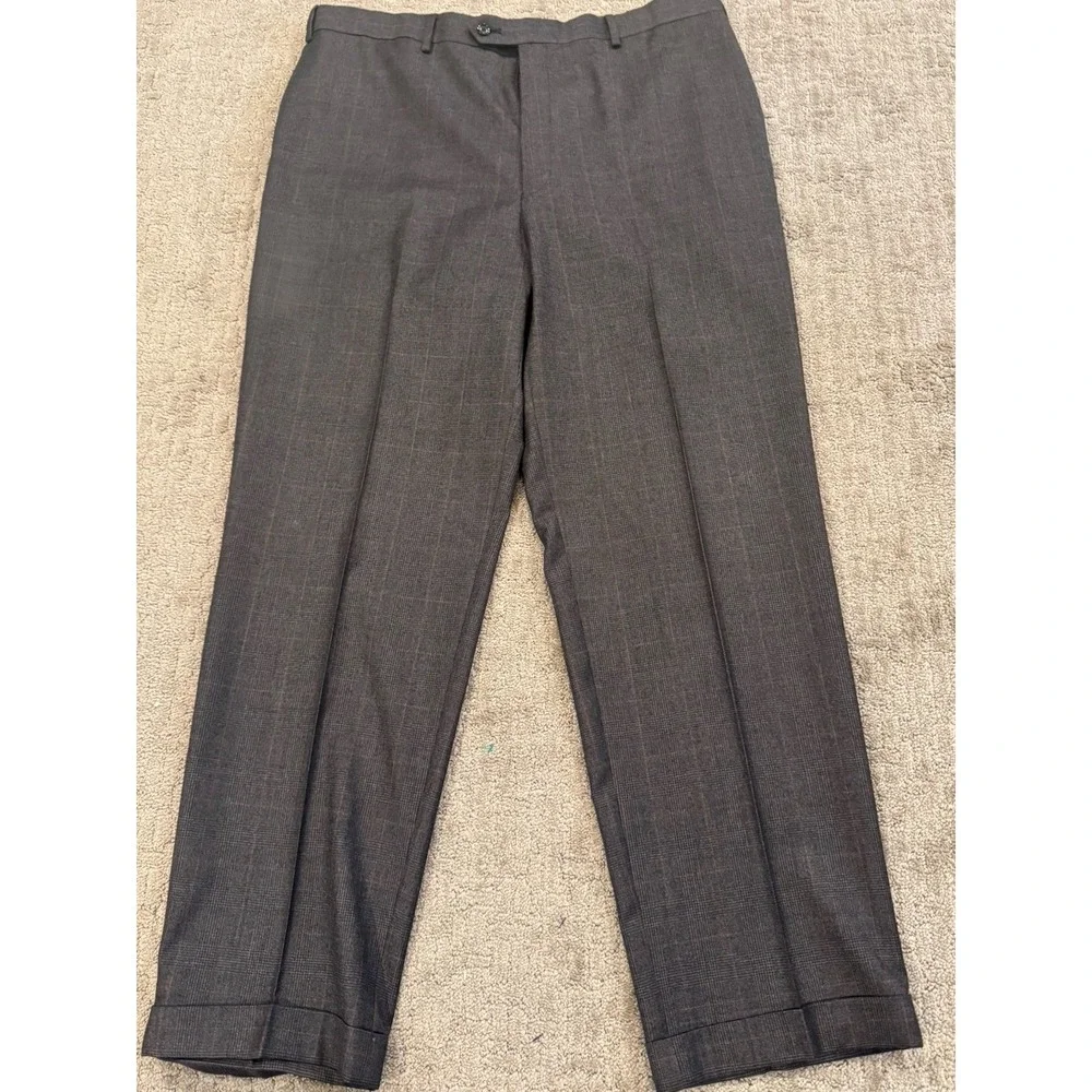 JOS. A. BANK Glen Plaid Wool Cashmere 2 Pc Suit Men's Size 46R, 40X32 With Room